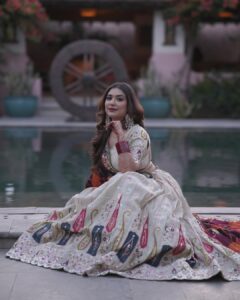 Actress Lovely Sharma HD Photos and Wallpapers March 2025