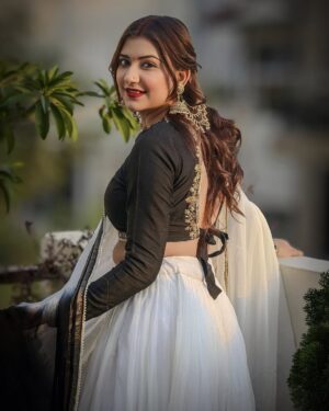 Lovely Sharma Instagram - Yaadein 🖤

Outfit @sims_couture.in 
Jewellery @chinar_jewels 
Shot @realadityarao 

#WhiteAndBlackElegance #LehengaLove #EthnicFashion #FusionWear #TraditionalWithATwist #IndianEthnicWear #LehengaGoals #FestiveFashion #DesiStyle #IndoWesternLook #MonochromeMagic #BlackAndWhiteVibes #ClassicCombination #BoldAndBeautiful #ElegantInWhiteAndBlack #DualToneOutfit #WeddingSeason #FestiveReady #PartyWearLehenga #BridalInspo #SangeetLook #StyleStatement #OOTD #FashionDiaries #TrendAlert #DesignerWear