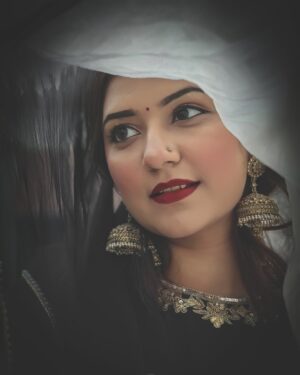 Lovely Sharma Instagram - Yaadein 🖤

Outfit @sims_couture.in 
Jewellery @chinar_jewels 
Shot @realadityarao 

#WhiteAndBlackElegance #LehengaLove #EthnicFashion #FusionWear #TraditionalWithATwist #IndianEthnicWear #LehengaGoals #FestiveFashion #DesiStyle #IndoWesternLook #MonochromeMagic #BlackAndWhiteVibes #ClassicCombination #BoldAndBeautiful #ElegantInWhiteAndBlack #DualToneOutfit #WeddingSeason #FestiveReady #PartyWearLehenga #BridalInspo #SangeetLook #StyleStatement #OOTD #FashionDiaries #TrendAlert #DesignerWear