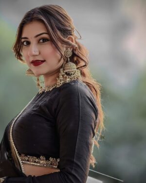 Lovely Sharma Instagram - Yaadein 🖤

Outfit @sims_couture.in 
Jewellery @chinar_jewels 
Shot @realadityarao 

#WhiteAndBlackElegance #LehengaLove #EthnicFashion #FusionWear #TraditionalWithATwist #IndianEthnicWear #LehengaGoals #FestiveFashion #DesiStyle #IndoWesternLook #MonochromeMagic #BlackAndWhiteVibes #ClassicCombination #BoldAndBeautiful #ElegantInWhiteAndBlack #DualToneOutfit #WeddingSeason #FestiveReady #PartyWearLehenga #BridalInspo #SangeetLook #StyleStatement #OOTD #FashionDiaries #TrendAlert #DesignerWear