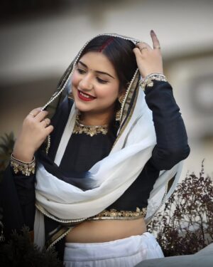 Lovely Sharma Instagram - Yaadein 🖤

Outfit @sims_couture.in 
Jewellery @chinar_jewels 
Shot @realadityarao 

#WhiteAndBlackElegance #LehengaLove #EthnicFashion #FusionWear #TraditionalWithATwist #IndianEthnicWear #LehengaGoals #FestiveFashion #DesiStyle #IndoWesternLook #MonochromeMagic #BlackAndWhiteVibes #ClassicCombination #BoldAndBeautiful #ElegantInWhiteAndBlack #DualToneOutfit #WeddingSeason #FestiveReady #PartyWearLehenga #BridalInspo #SangeetLook #StyleStatement #OOTD #FashionDiaries #TrendAlert #DesignerWear