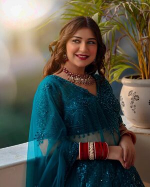 Lovely Sharma Instagram - Mohabbat Ek Haseen Haadsa !! 💔

Wearing @ohrisons__ 
Jewellery @chinar_jewels
PR @mehakartistrymakeovers