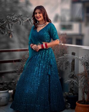 Lovely Sharma Instagram - Mohabbat Ek Haseen Haadsa !! 💔

Wearing @ohrisons__ 
Jewellery @chinar_jewels
PR @mehakartistrymakeovers