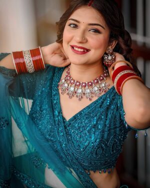 Lovely Sharma Instagram - Mohabbat Ek Haseen Haadsa !! 💔

Wearing @ohrisons__ 
Jewellery @chinar_jewels
PR @mehakartistrymakeovers