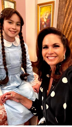 Lucero Instagram - Todos estamos llorando con Lucero y Lucerito por el momento que nos regalaron, gracias a un bello recuerdo de Chispita ❤️🥹 🎤🎵 #JuegoDeVoces, disponible en @canalestrellas, @univision y @vix