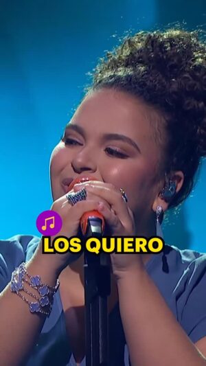 Lucero Instagram - ¡Igualita a su bella mamá! 👏 @luceromijaresoficial tuvo el privilegio de hacer esta hermosa interpretación frente a sus maravillosos padres y no dudó en imitar los peculiares movimientos de @luceromijaresoficial 👏😍

No te pierdas @juegodevocesof: domingos 7P/6C por Univision.📺🎤

#JuegoDeVoces #Mijares #LuceroMijares #Lucero #Estrellas #Leyendas #Clippeo