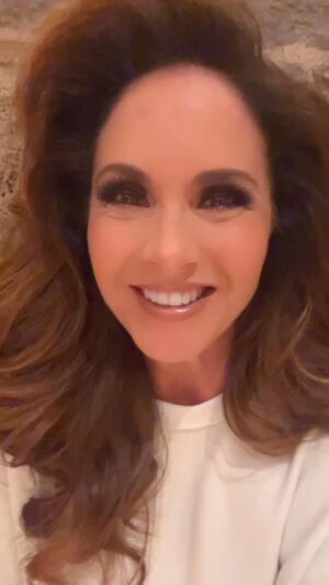 Lucero Instagram - Voy a hacer un viaje que está increíble, estoy emocionada. Ya les contaré detalles… 🌟😍