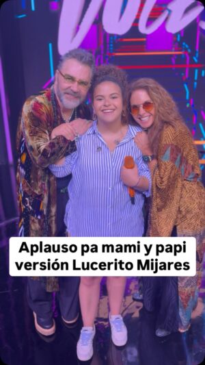 Lucero Instagram - @luceromijaresoficial pide un aplauso para su papi y mami, ¡claro que sí! 👏🏼❤️🧑‍🧑‍🧒

#JuegoDeVoces, disponible en Univision, @canalestrellas y @vix 

#unaplausopamamiypapi #Trend #Lucerito #mijares #lucero #papaorgulloso #mamaorgullosa #JuegoDeVocesUS #Editorial