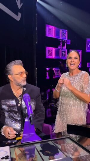 Lucero Instagram - No entenderían la vibra… @luceromexico @oficialmijares 😅😂 
#JuegoDeVoces este domingo la final disponible en @canalestrellas @univision y @vix