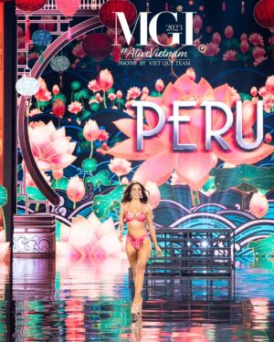 Luciana Fuster Instagram - MAMÁAA, SOY MISS GRAND INTERNATIONAL 2023 🥹🥹❤️❤️ @missgrandinternational
We did it Perú!! LO LOGRAMOOOS ❤️🤍❤️
Esto es taaan increíble que no caigo aún en la noche de ayer!!
Solo tengo palabras de agradecimiento con todos ustedes... por ser parte del proceso, por estar al tanto cada día, por todo el apoyo y amor que me han dado 🙏🏻. I'm so grateful ❤️.
Hace unos días hice un post de mencionando a mi familia, a Pato, a la organización... y lo repito... GRACIAS a cada uno por el papel tan importante que han tenido en este camino!!!
JUSTO CUANDO LA ORUGA PIENSA QUE SU CICLO TERMINÓ... SE CONVIERTE EN MARIPOSA 🐛✨️🦋
Estoy lista para volar 🤍. Hoy empieza un nuevo capítulo en mi vida y me prometo que será el más maravilloso. Estoy lista para trabajar de la mano con MGI, lista para tantos nuevos retos, ansiosa, feliz y con miles de emociones y sentimientos mezclados 😅🙌🏻
Quiero que disfruten de este reinado tanto como yo lo haré.
Atte,
LUCIANA FUSTER, MISS GRAND INTERNATIONAL 2023 👑