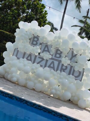 Luciana Fuster Instagram - Gender reveal de mi queen sissy 🩷🩷🥹🥹 @camilaescribenss
Qué alegría tan grande saber que viene una bebita en camino!! 🎀. Te deseo lo más lindo del mundo y mucho amor en esta nueva etapa 👶🏻. I’m sure @allenlazard and you’re going to do amazing ✨️
I’m so proud of you. Love you always 👑💞