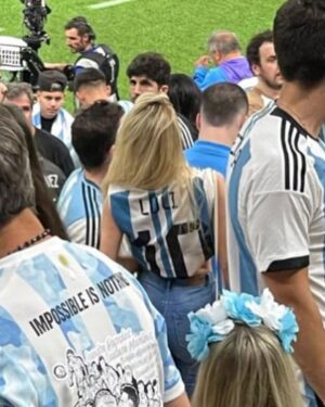 Luciana Salazar Instagram - Gracias Muchachos!!!š¦š·šš gracias por tanta alegria. Nos hicieron tan felices. Toda la Argentina se los agradece. Nos estalla el alma de emocion. Tan merecido este mundial para el Gran Messi. Me llevo este recuerdo para toda la vida šš»š