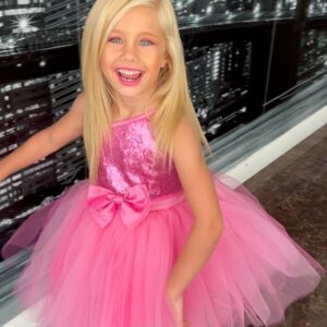 Actress Luciana Salazar HD Photos and Wallpapers January 2023