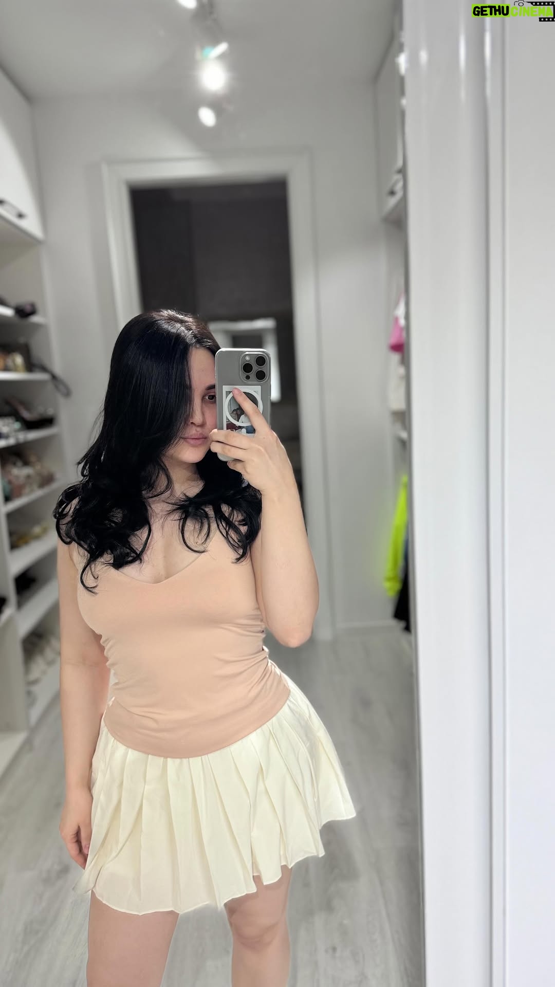 Luiza Rasulova - 36.5K Likes - loco💋