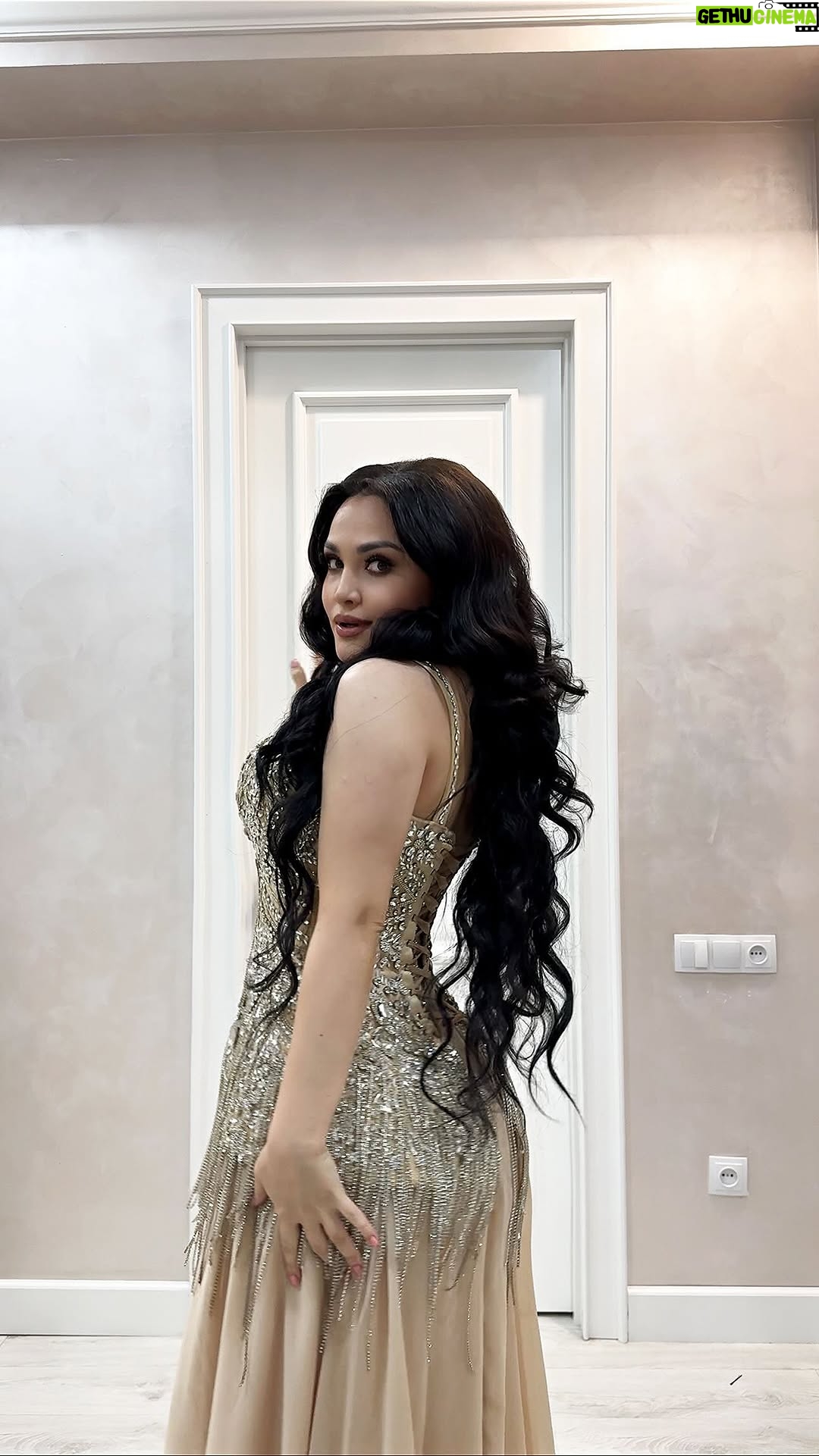 Luiza Rasulova - 111.9K Likes - без комментарии🤐💎