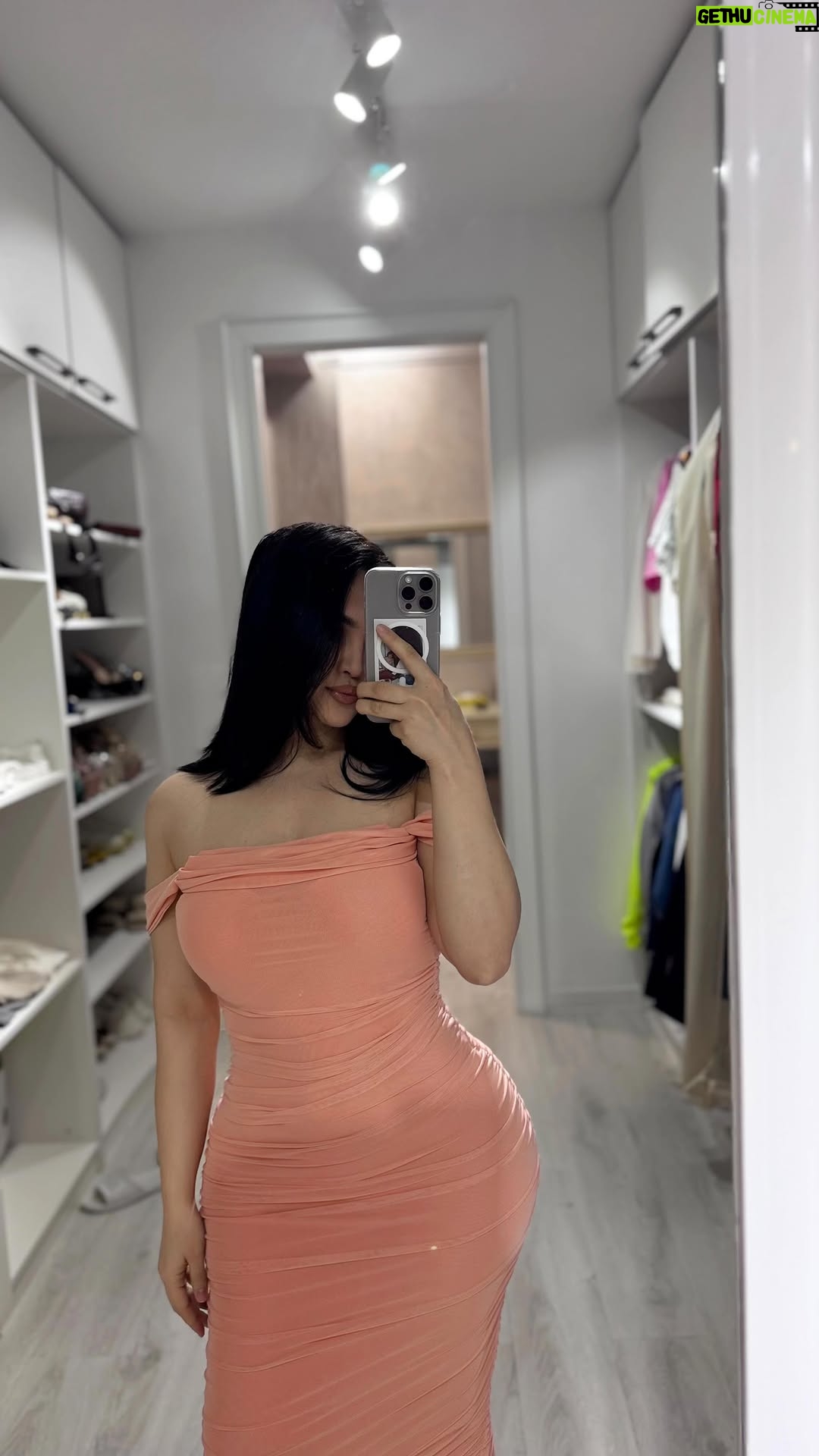 Luiza Rasulova - 40.4K Likes - 😒🍭
