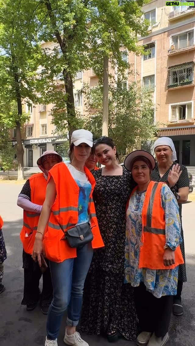 Luiza Rasulova - 31.6K Likes - Бугун шахримизни тозалигига қарайдиган🙏🏻тинимсиз иссиқ ва совуқга қарамай беминнат меҳнат қиладиган инсонлардан ҳабар олдим🥹🤲🏻