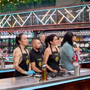 Luly Bossa Instagram - Una semana más en @masterchefcelebrityco 🙌
¡Gracias @pichingohumor, nos salvamos! 😅🩷🙏
@canalrcn