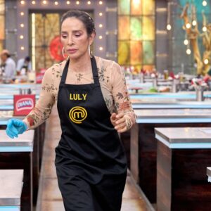 Luly Bossa Instagram - Una semana más en @masterchefcelebrityco 🙌
¡Gracias @pichingohumor, nos salvamos! 😅🩷🙏
@canalrcn
