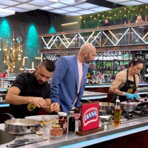 Luly Bossa Instagram - Una semana más en @masterchefcelebrityco 🙌
¡Gracias @pichingohumor, nos salvamos! 😅🩷🙏
@canalrcn