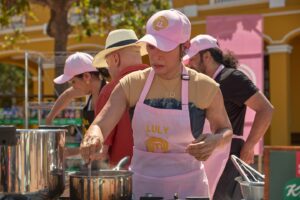 Luly Bossa Instagram - Reto en equipos 🩷 @masterchefcelebrityco 🌸 @higuitarene1 @yeseniavalenciaactriz @pichingohumor @canalrcn
