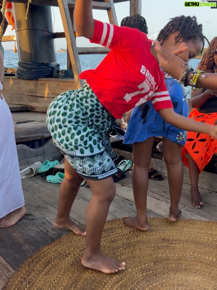 Lungelo Mpangase - 55.9K Likes - 🌴 She’s an Island girl 🥥🌺🐚
#island# #travel #nature