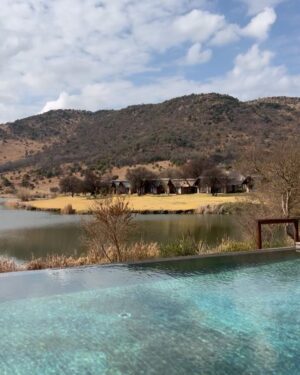 Lungelo Mpangase Instagram - A little Change of Scenery 🤍 

Day1 • #travelgram #wellness