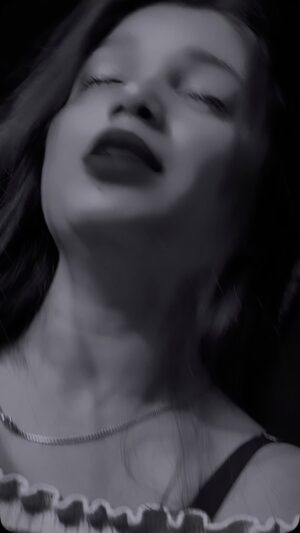 Maahi Instagram - Tu krle puriyan…🥺💔 @x___maahi 
#x___maahi