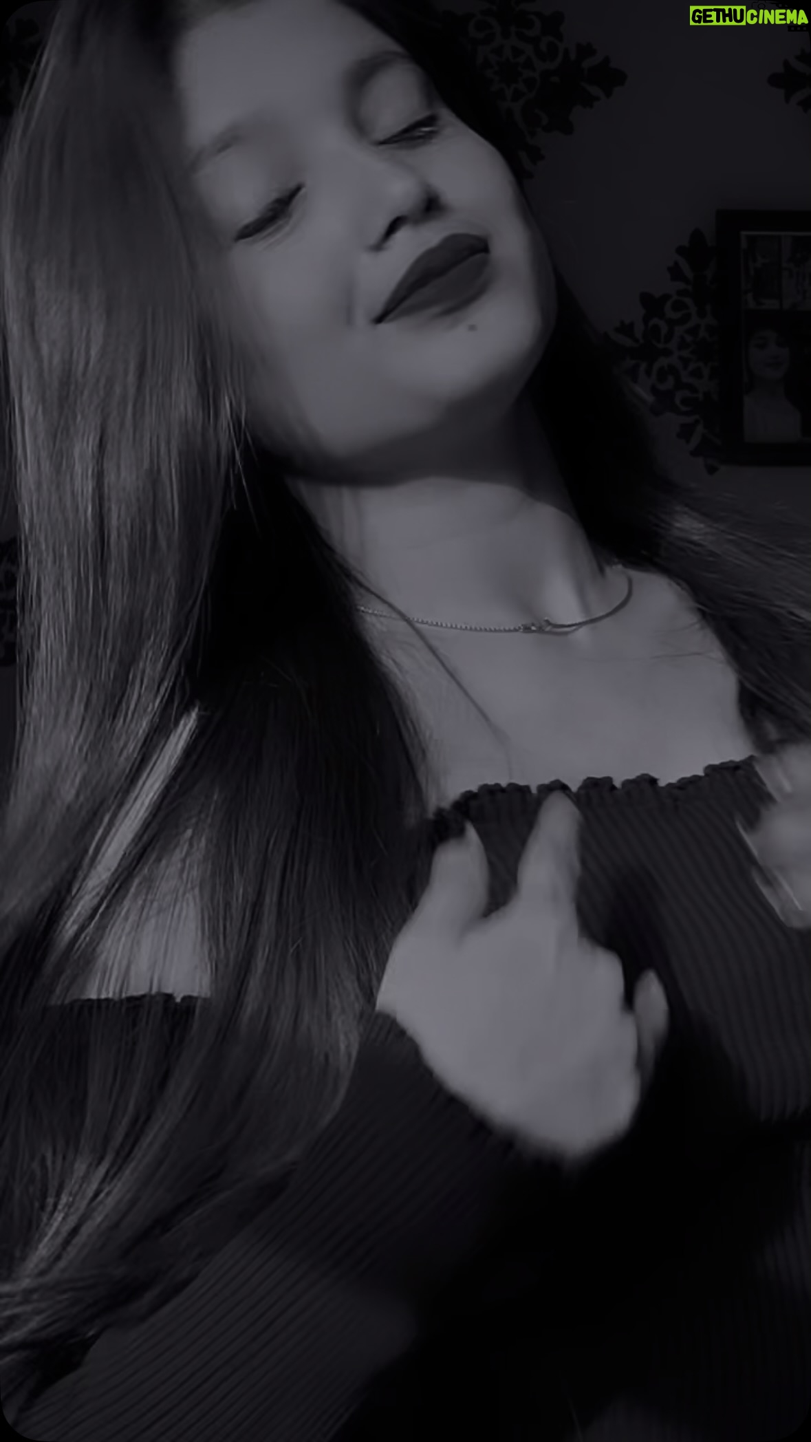 Maahi - 23K Likes - Roohan di rishtedari…❤️🐣 @x___maahi 
#x___maahi