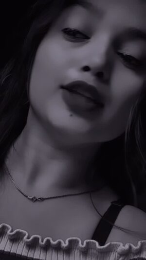 Maahi Instagram - tenu chadna me chawa…💔🖤 @x___maahi 
#x___maahi