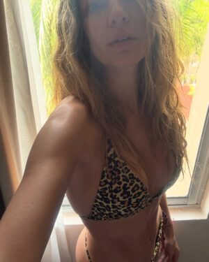 Mabel Moreno Instagram - Selfish š por estos dĆas de costa y mĆ”sā¦
