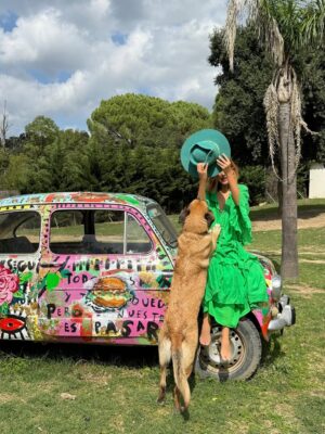 Macarena Gómez Instagram - Verde que te quiero rosa 💚💗
FashionInspo #StyleIcon #StreetStyleVibes #GlamLife
#ChicAndUnique #LuxuryStyle #OOTDInspo #FashionMood #LifestyleGoals
#StyleWithAttitude #green #pink #stylish #chic