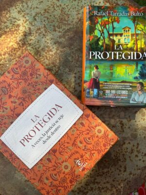 Macarena Gómez Instagram - Qué ganas tenía de disfrutar de “La Protegida”, la última novela de mi amigo @rafatarradasbulto 📚
👗: @dolorescortesswimwear
Pendientes: @lagoabcn
#laprotegida #leer #novela #readingtime #leeresvivir #BookLover #ReadingTime #BookAddict #AmorPorLosLibros #LeyendoAndo #TiempoDeLectura #LibrosQueInspiran #LecturaDiaria #AmanteDeLosLibros