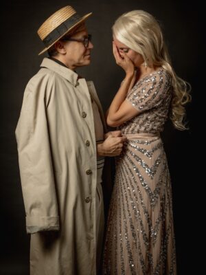 Macarena Gómez Instagram - 🎭✨ ¡A SÓLO TRES DÍAS DEL ESTRENO DE “YO, CAPOTE” 🎭✨

Una nueva producción teatral que nace de la pasión y el talento colectivo ♥️

📍 Teatros Luchana (C/ Luchana 38, Madrid)
🗓️ Sábados 22:30h
13, 20, 27 sept. · 4, 12, 18, 25 oct. - 1 nov.

🔹 Dirección: Manuel M. Velasco
🔹 Dramaturgia: Dámaso Conde
🔹 Intérpretes: Dámaso Conde · Jorge Monje · Macarena Gómez (audiovisuales)

✨ Producción: Macarena Gómez & Yolanda Puga
🎬 Productoras: Cilantro Films · Yolanda Puga Producciones

👁️ Equipo creativo:
Música · Pablo P. García
Luces · Belén Abarza
Escenografía · Paula Pérez
Vestuario · Margarita [apellido pendiente]
Audiovisuales · Ángel Pazos
Cartel · Claudia Cobos
Fotografía · Isabel Méndez
Realización · Ricardo Salas, Fernando González, Eva Nilsen
Ayudantía de dirección · Jorge Silvestre
Sala de ensayos · Sojo Teatro

🎟️ Entradas disponibles en @teatrosluchana 

#YoCapote #TeatroMadrid #TeatrosLuchana #CulturaMadrid #TeatroContemporáneo #ArtesEscénicas #TeatroActual #MadridCultural #ArteVivo #CulturaQueInspira #NuevasProducciones #MadridEsCultura #PlanesMadrid #AgendaCultural #NocheEnMadrid #MadridLifestyle #VivirElArte