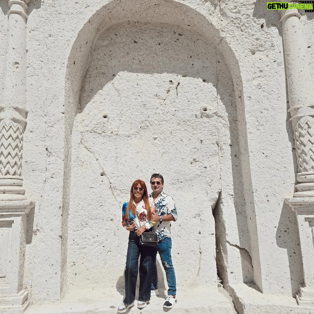 Magaly Medina - 51.1K Likes - Amo Arequipa, su historia, su comida, su volcán y sobre todo, su gente. Aquí algunas postales de 24 maravillosas horas que mi familia y yo pasamos allí ¡Hasta la vista Arequipa! 🗻🥰 #peru #arequipa #aqp #familytrip #familia #magalymedina