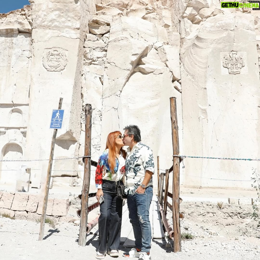 Magaly Medina - 51.1K Likes - Amo Arequipa, su historia, su comida, su volcán y sobre todo, su gente. Aquí algunas postales de 24 maravillosas horas que mi familia y yo pasamos allí ¡Hasta la vista Arequipa! 🗻🥰 #peru #arequipa #aqp #familytrip #familia #magalymedina