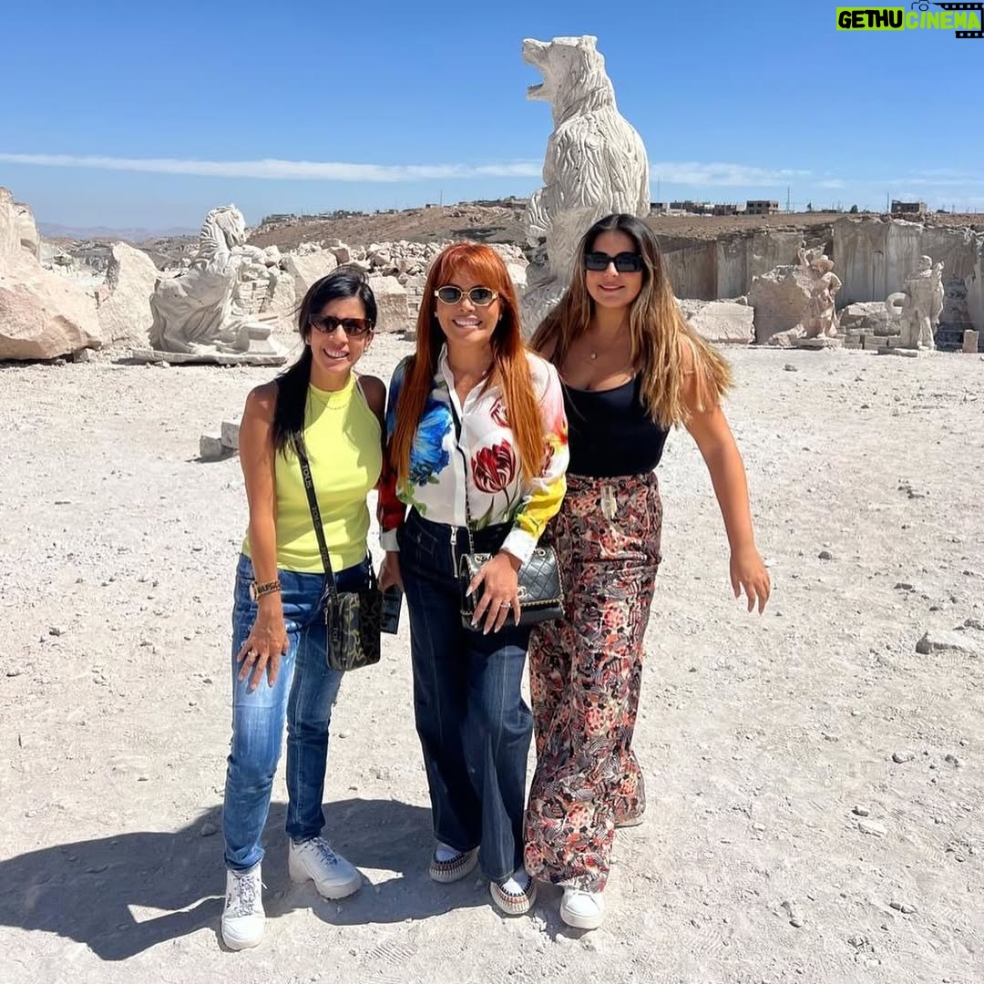 Magaly Medina - 51.1K Likes - Amo Arequipa, su historia, su comida, su volcán y sobre todo, su gente. Aquí algunas postales de 24 maravillosas horas que mi familia y yo pasamos allí ¡Hasta la vista Arequipa! 🗻🥰 #peru #arequipa #aqp #familytrip #familia #magalymedina