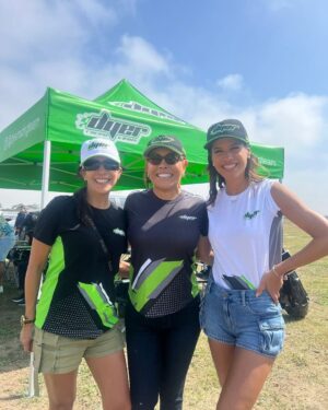 Magaly Medina Instagram - #photodump Rally en Pisco apoyando a @dyerracingteam
1) Mi compañero de aventuras
2) La barra brava de los Samueles
3) Buscando una mejor vista
4) Un admirador del programa
5) Con Pia y mi cuñada Ursula
6) Gracias a nuestros fans
7) Con mi ❤️
8) Aprovechando los ultimos rayos de sol
#trip #peru #pisco #magalymedina #weekend #friends #family #love