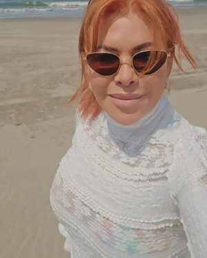 Magaly Medina Instagram - Fin de semana en el norte recorriendo playas de El Ñuro y Órganos 🤗🥰 ¡Buen inicio de semana! #nortedelperu #paseo #trip #family #friends #weekend #magalymedina #experiencias