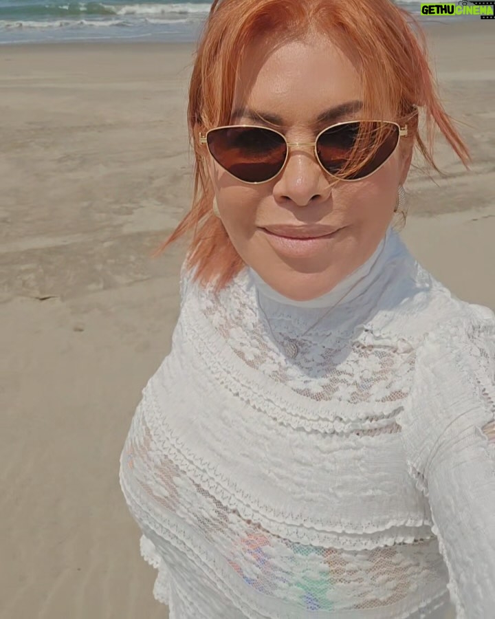 Magaly Medina - 36.1K Likes - Fin de semana en el norte recorriendo playas de El Ñuro y Órganos 🤗🥰 ¡Buen inicio de semana! #nortedelperu #paseo #trip #family #friends #weekend #magalymedina #experiencias