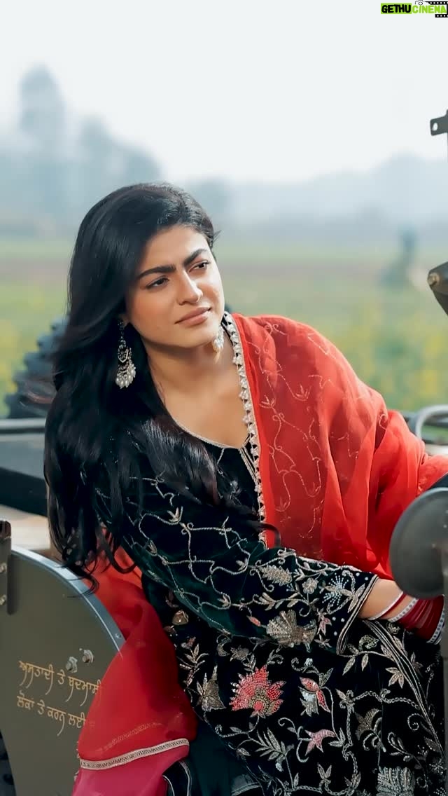 Mahi Sharma - 172.5K Likes - ♥️
.
.
.
#mahisharma #itsmahisharma #trending #punjabisongs #reels #instagram #punjabisuits #punjabisuits #newsong