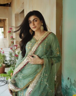 Mahi Sharma Instagram - NAAG BAN K RAHO
.
Outfit @absupinderkhaira
Jewellery @glamutsav
.
#mahisharma #itsmahisharma #punjabisongs #trending #post #instagram #punjabisuits #punjabisongs