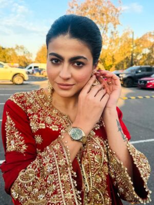 Mahi Sharma Instagram - đź§żđź’Ż
.
Outfit @reshmitandan
Earings @designskaur
.
.
.
#mahisharma #itsmahisharma #punjabisongs #punjabisuits #newsong #australia #tour2025
