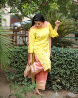 Mahi Sharma Instagram - 🤍
.
Outfit @blessing_fashion_shop
Makeup @sudhirmakeup
Photoghraphy @harjeetsingh.photography
.
#mahisharma #itsmahisharma #punjabisongs #punjabiartists #reels #instagram #trending #newsong