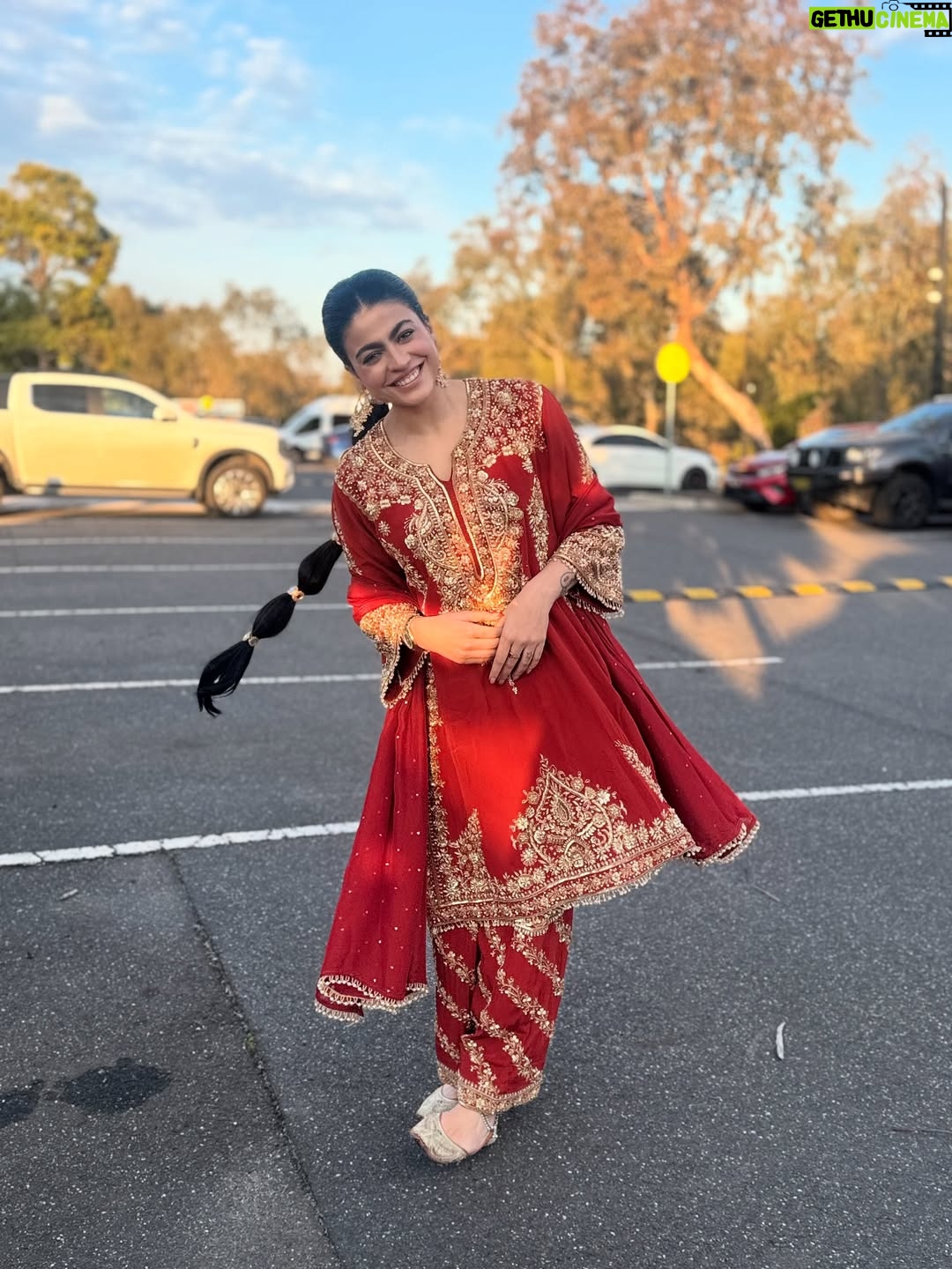 Mahi Sharma - 126.9K Likes - 🧿💯
.
Outfit @reshmitandan 
Earings @designskaur 
.
.
.
#mahisharma #itsmahisharma #punjabisongs #punjabisuits #newsong #australia #tour2025