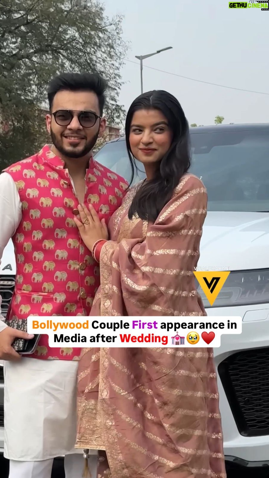 Mahima Seth - 113.2K Likes - The way Atish Kapoor LOOKS at WIFE Priya Kapoor 😍😍 | #shorts #couplegoals #bollywood 
.
Follow for more such B@kch0d Content 😂🤷🏻‍♂️
.
Priya Kapoor: @mahimaaseth 
Atish Kapoor: @kashishanand.9 
.
Car from: @mrcarnaraina
.
.
.
#bollywood #mumbai #delhi #viralbhayani #hindimovies
Bollywood hindimovie couple newly married couple mumbai delhi stars
