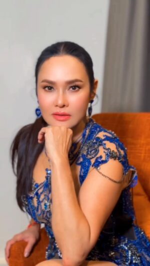 Mai Charoenpura Instagram - ąøąøøąø....ąøąøą¹ąøąøµąø¢ąø§šš»ššššššššøš¦šÆš¼ #motivation #ą¹ąø«ąø”ą¹ą¹ąøąø£ąø“ąøąøąøøąø£ąø° #rockstars #mai #maicharoenpura @kobmakeup_168 @live_with_yaw @dodoh_484 š·šāļøāļøāļøāļøāļøāļø š @joe_surface