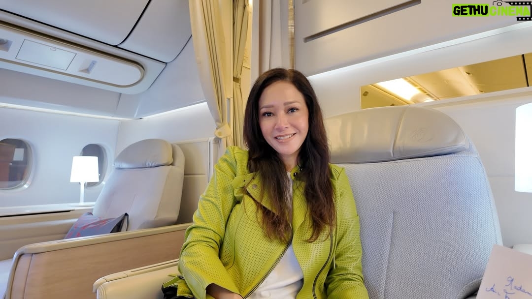 Maia Estianty - 1.2 Million Likes - Kembali ke stelan awal, setelah mengantar anak menikah dan sekarang akan menemani suami @irwanmussry kerja ke Eropa… Bye Indonesia…
Have fun to all in the family, our hearts and thoughts are with you….

#maiaestianty #irwanmussry #airfrance #ikutsuami #semakintuasemakinbahagia