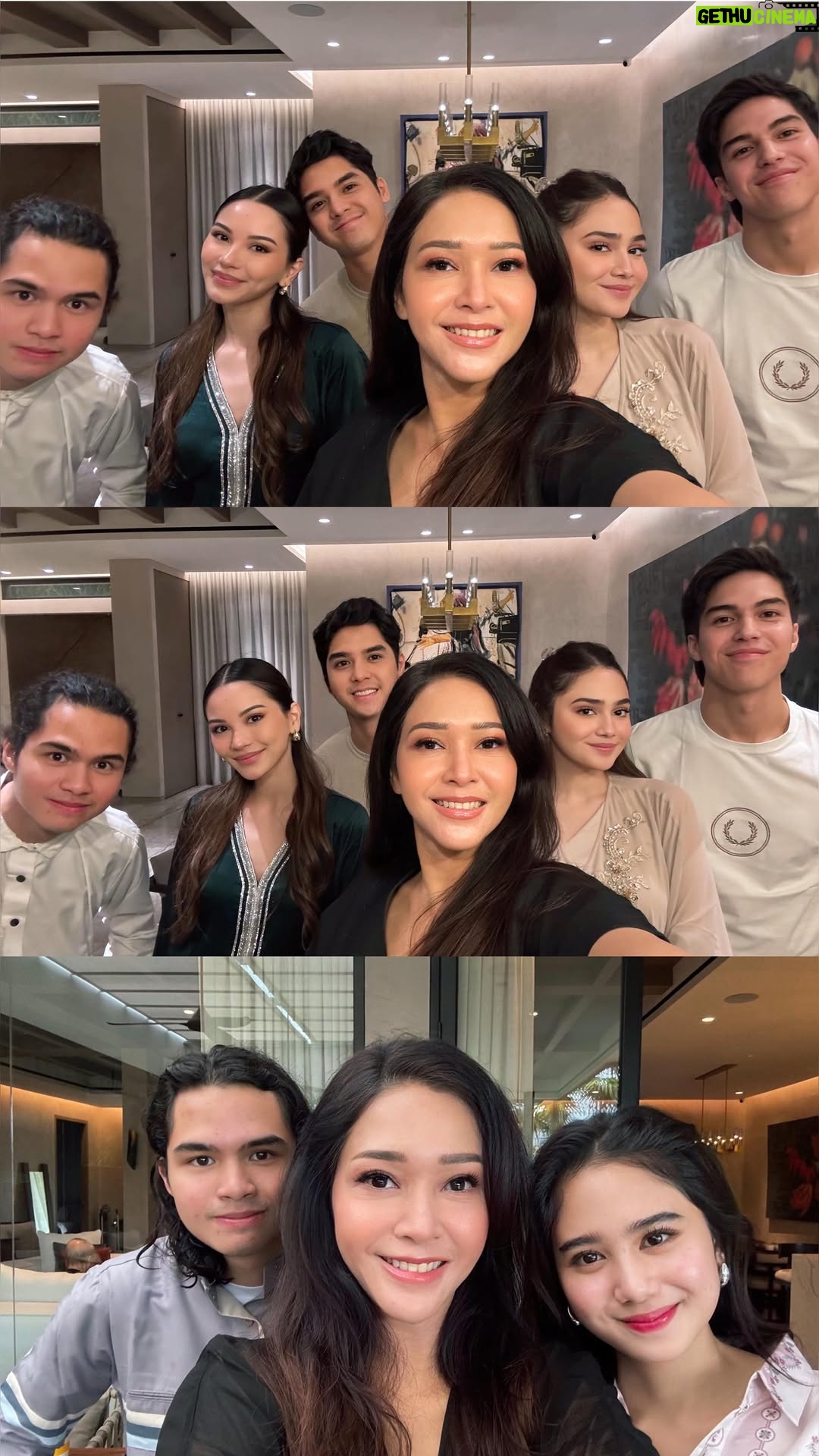 Maia Estianty - 405.3K Likes - Mendadak hari pertama dan kedua disamperin anak2 and calon2 mantu untuk bermaaf-maafan…. Tapi sayangnya Daddy Irwan masih harus kerja di luar negeri…
Nah kita akan kumpul keluarga di hari ke 6 lebaran…. Tapi di hari ke 6, Tissa udah pergi umroh….

Tapi apapun yg terjadi, kami sekeluarga mengucapkan “Mohon maaf lahir dan Batin”
Selamat lebaran… hati2 yang mudik ya atau sedang traveling ke luar negeri .. ❤️❤️❤️

Maaf Daddy @irwanmussry belum bisa gabung di foto ini….

@alghazali7 @elelrumi @duljaelani @alyssadaguise @syifahadju @tissabiani 

#maiaestianty #kumpulkeluarga #lebaran #liburan #anakanak #calonmenantu #keluargamussry #semakintuasemakinbahagia