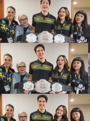 Maia Estianty Instagram - Foto2 yang belum terupload di akun ku saat tanding tinju @elelrumi
Photo by @beril_photo
#maiaestianty #elrumi #tinju #alghazali #alyssasaguise #duljaelani #tissabiani #keluarga #kumpul #menang #semakintuasemakinbahagia